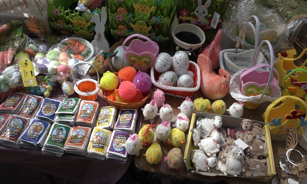 Uskršnja prodaja - velika ponuda farbi za jaja