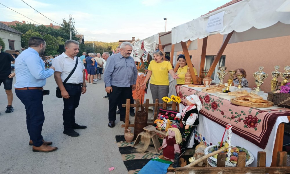 Bikinje okupilo sela - Tradicija koja spaja generacije