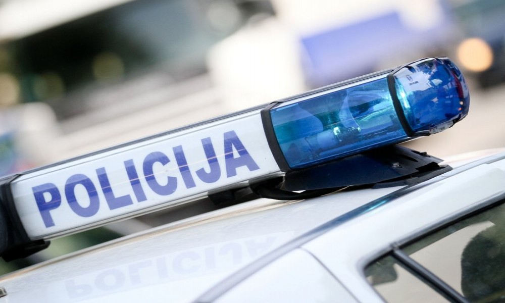 Uhapšen zbog pokušaja ubistva roditelja, majka zadobila teške povrede