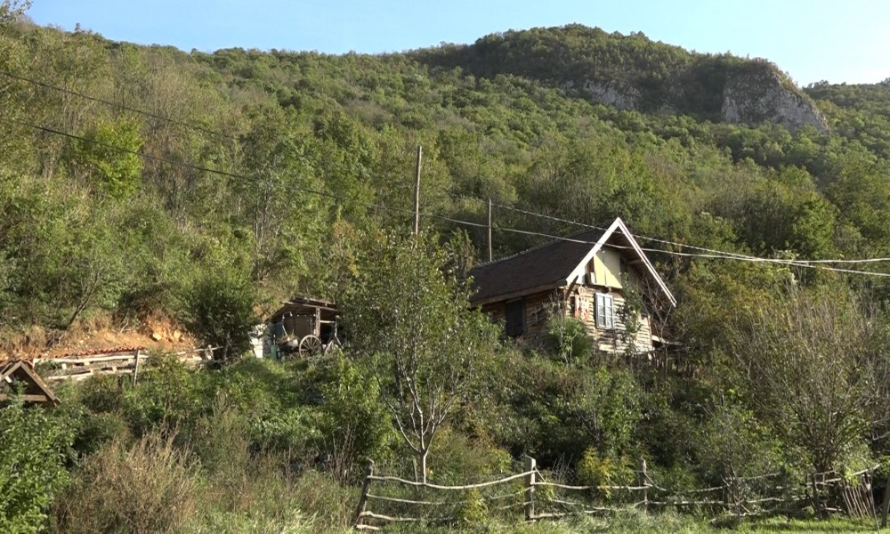 Uz zlatonosni Pek - Priča o tradiciji i prirodi