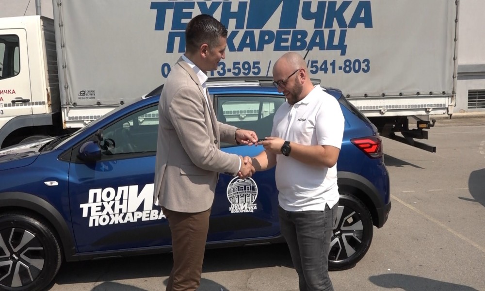 Grad Požarevac donirao automobil Politehničkoj školi