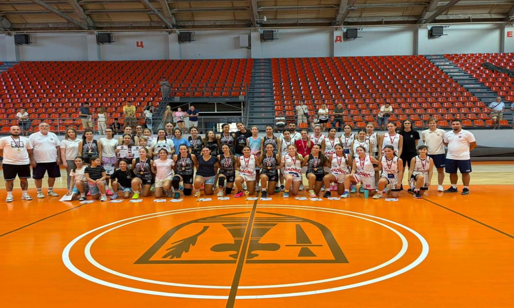 Partizan slavio u Požarevcu - Pionirke na turniru