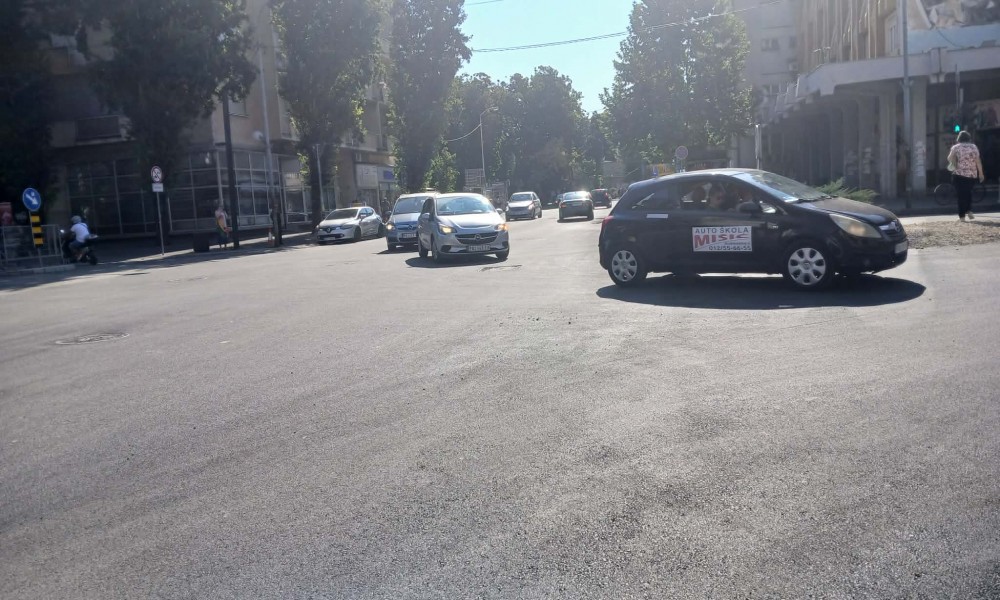 Raskrsnica u centru Požarevca ponovo otvorena, završni radovi tokom noći